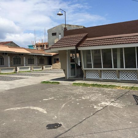 Night & Day Inn Legazpi Extérieur photo